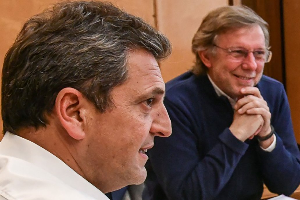 Ambos funcionarios subrayan que la medida del Central no asiste al campo. Ambos funcionarios subrayan que la medida del Central no asiste al campo.