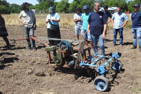 Chango, un microtractor diseñado para la agricultura familiar