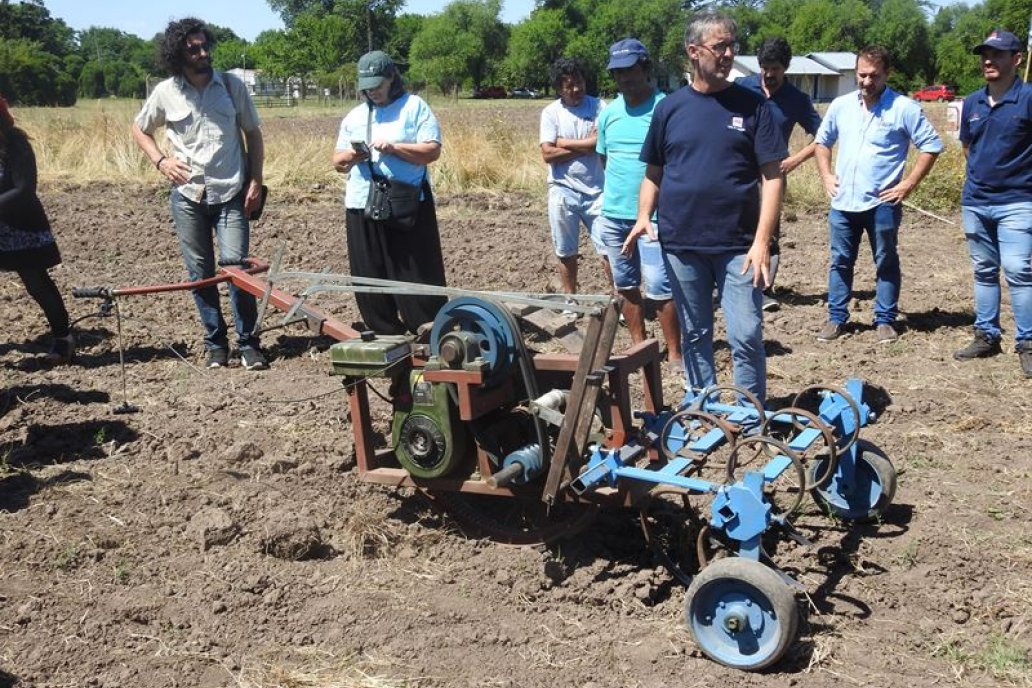Chango, un microtractor diseñado para la agricultura familiar