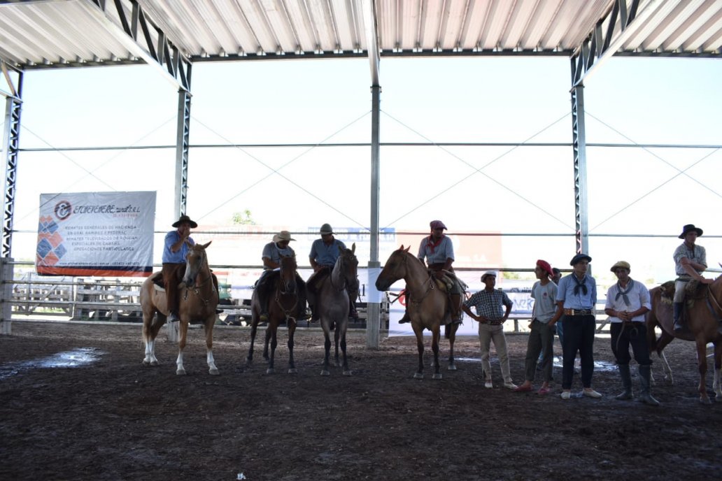 En la Sociedad Rural de Federal más de 2000 Cabezas pasaron por la pista central