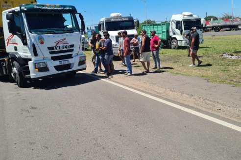 Transportistas: el paro se siente a lo ancho del cordón granario