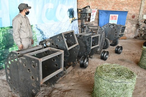 El INTA presentó una novedosa rotoenfardadora para que la usen los pequeños productores