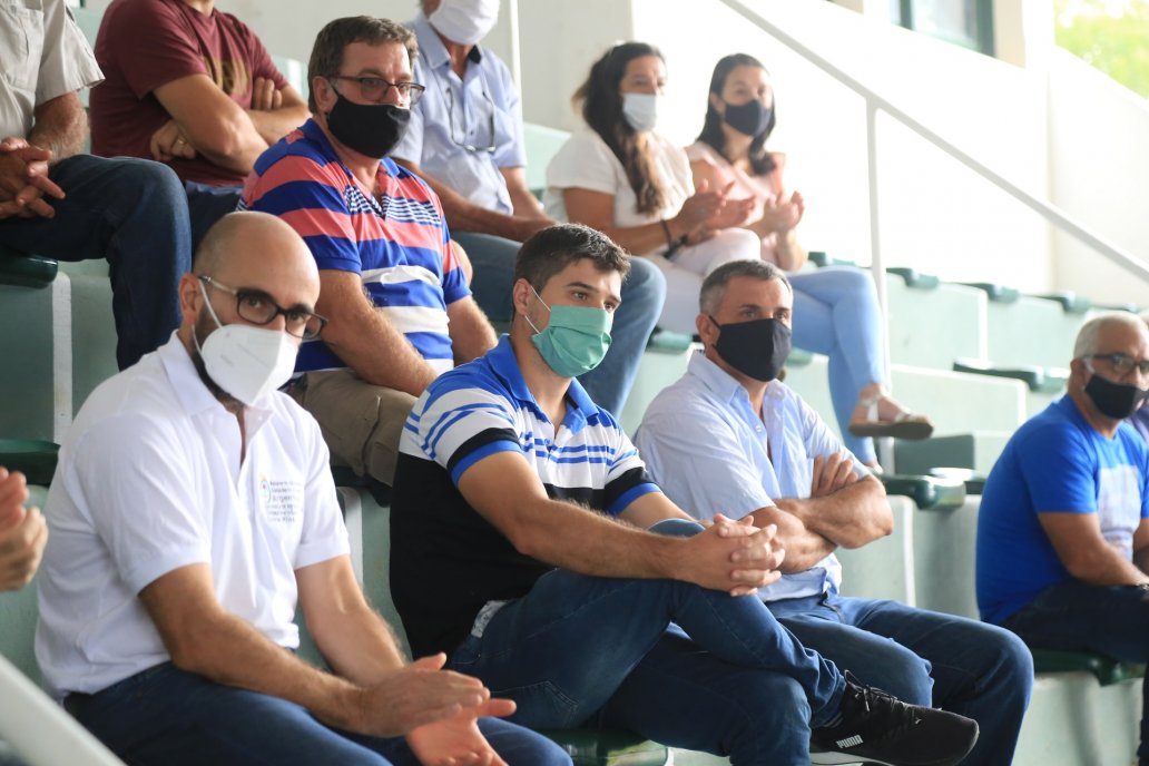 Los beneficiarios recibieron sus carpetas en un acto en la Rural de Federal.