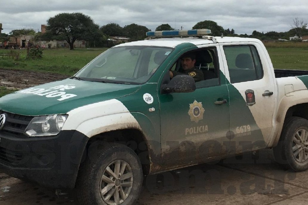 La Policía intenta dar con los atracadores y recuperar 45 animales que faltan.