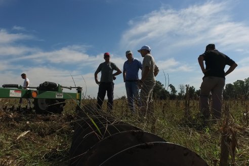 Presentacion a Campo - Rastra Multipropósito Kelly Giorgi Diamond Harrow 30/9 - El Tatú Maquinarias