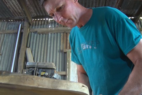 Gustavo Erbes, el trabajador rural de El Ramblón con muy buena fama de artesano de la madera