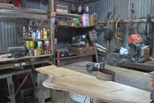 Gustavo Erbes, el trabajador rural de El Ramblón con muy buena fama de artesano de la madera