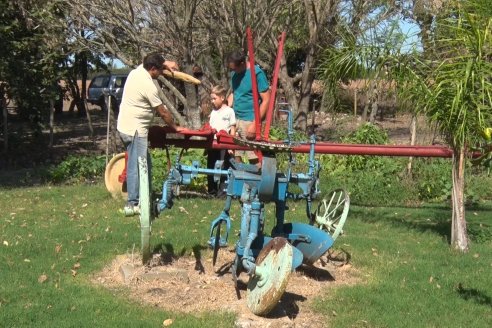 Gustavo Erbes, el trabajador rural de El Ramblón con muy buena fama de artesano de la madera