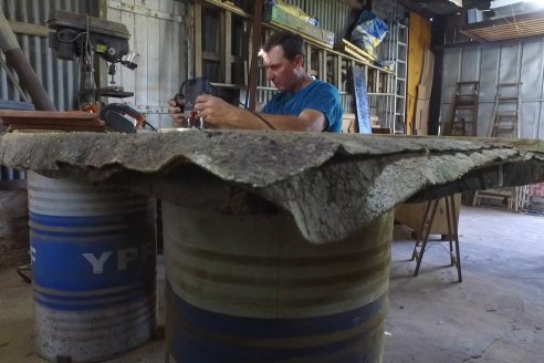 Gustavo Erbes, el trabajador rural de El Ramblón con muy buena fama de artesano de la madera