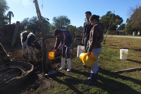 Visita Tambo Educativo de la Escuela Normal Rural Juan Bautista Alberdi - Oro Verde - Entre Ríos