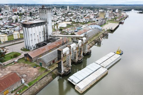 El puerto de Concepción recuperó su elevador de granos