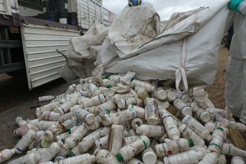 Campaña Itinerante de Recolección de Envases Vacios de Fitosanitarios  CampoLimpio en Daser Agro - Victoria