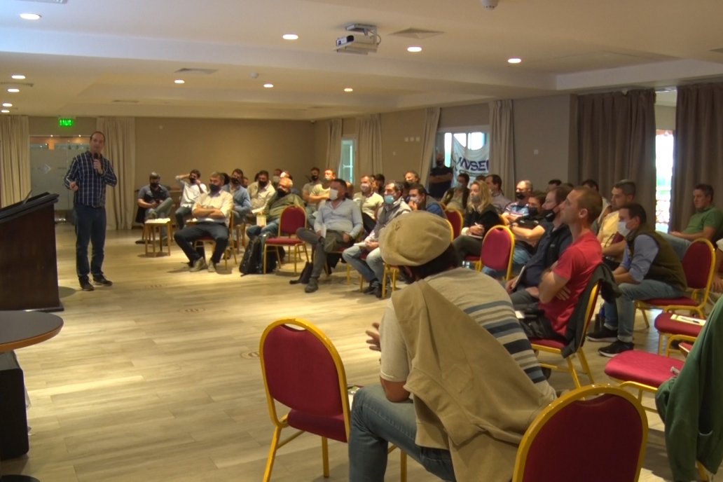 El reencuentro presencial se concretó en Victoria para hablar temas agrícolas. El reencuentro presencial se concretó en Victoria para hablar temas agrícolas.