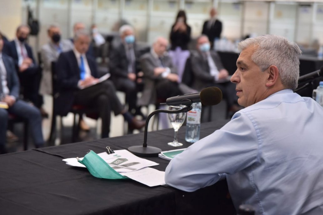 La cita fue este miércoles en la Bolsa porteña y junto al ministro Domínguez. La cita fue este miércoles en la Bolsa porteña y junto al ministro Domínguez.