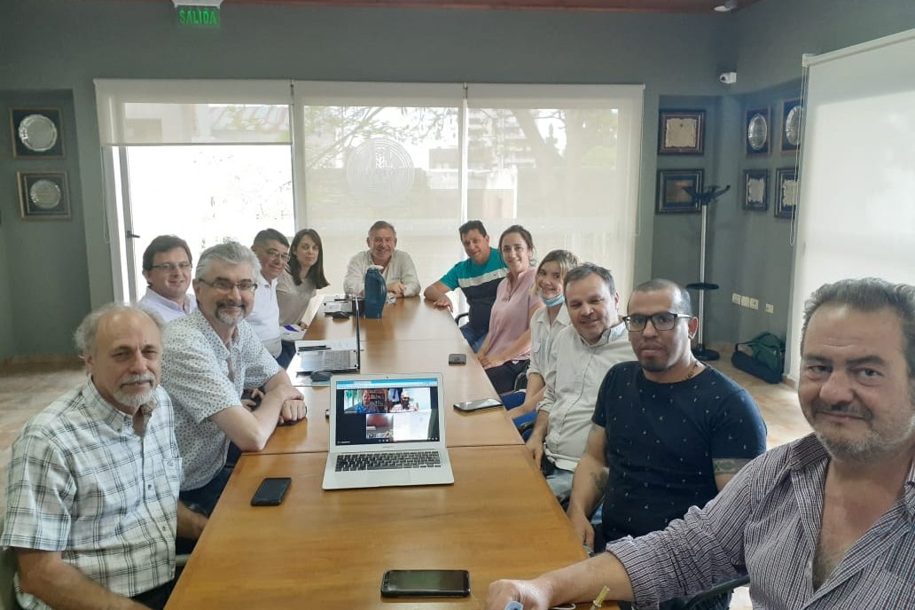 La renovación se hizo por medio de una asamblea presencial y virtual a la vez.