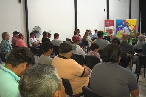 Jornada Capacitación Técnica de Don Carlos Servicios Agropecuarios en Feliciano