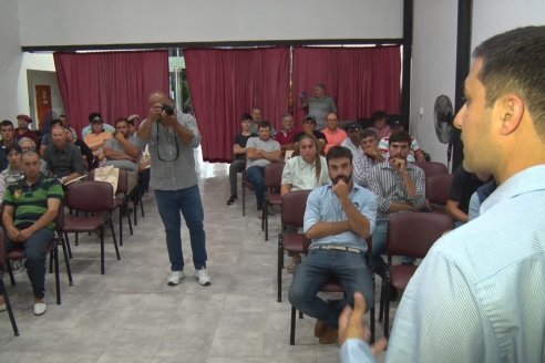 Jornada Capacitación Técnica de Don Carlos Servicios Agropecuarios en Feliciano