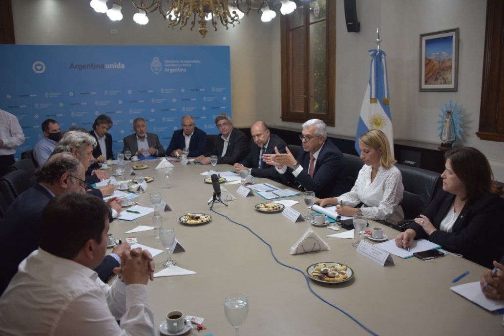 Laura Stratta participó del encuentro donde definieron políticas agropecuarias. Laura Stratta participó del encuentro donde definieron políticas agropecuarias.
