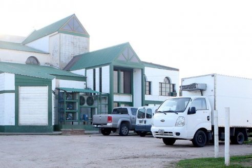 Roban camión con 7000 kilos de carne de un frigorífico