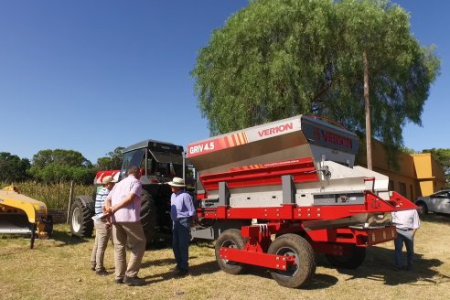 Verion presentó para Entre Ríos la fertilizadora de precisión Griv 4.5 en Langoni Maquinarias - Diamante