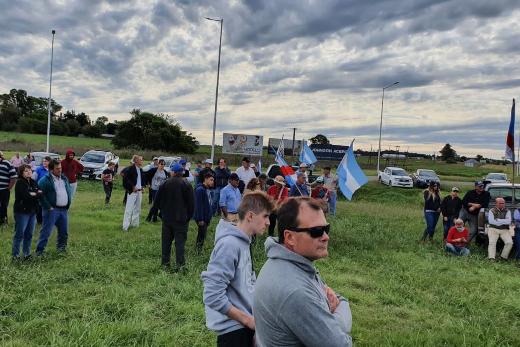 El domingo la protesta fue en Crespo. Este lunes será en Ceibas.