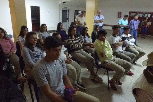 Jornada Tecnica de Veterinaria Hernandez en Sociedad Rural de Federal - Prevención y Control de Parasitosis en Bocinos y Ovinos