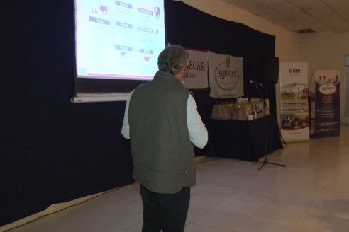 Jornada Técnica de Don Carlos Servicios Agropecuarias - S.R.de Feliciano - Eficiencia Alimenticia en Recria