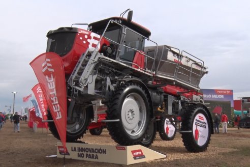 La fertilizadora F519 de Fertec mostró todo su potencial