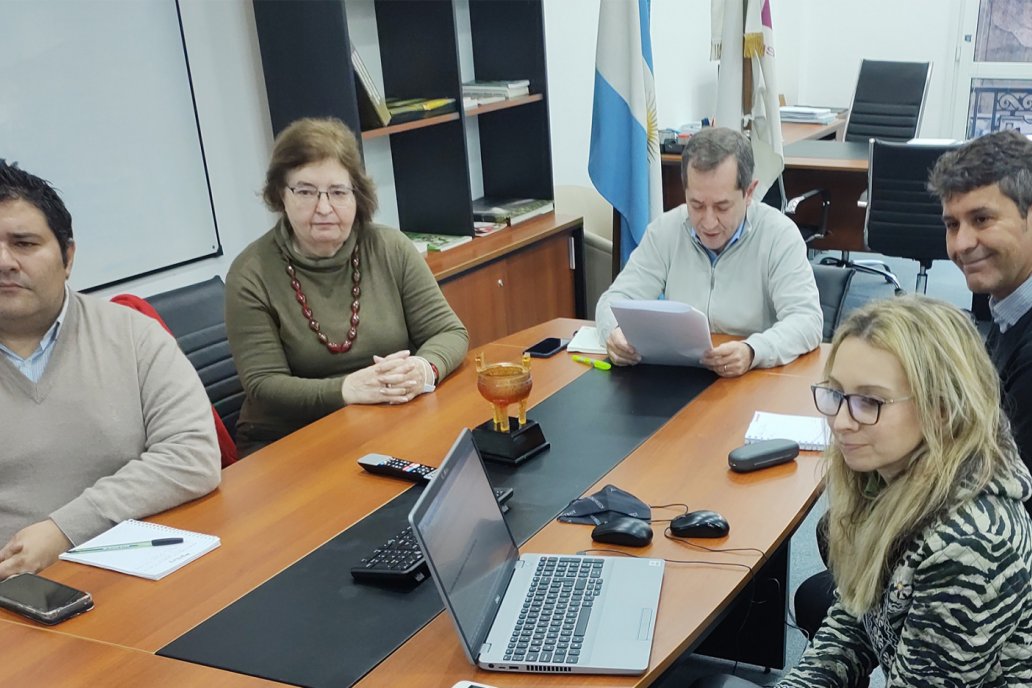 Maíz, sorgo, soja, cáñamo industrial, legumbres, frutas y hortalizas en agenda Maíz, sorgo, soja, cáñamo industrial, legumbres, frutas y hortalizas en agenda