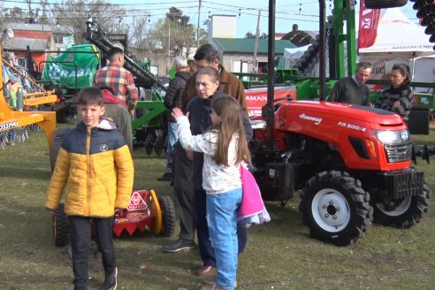 La Estrella Maquinarias jugó de local en la Expo Villaguay con su amplia oferta de fierros