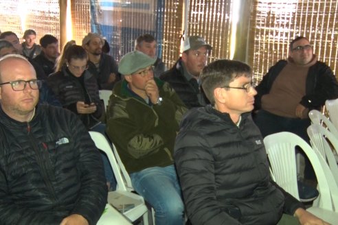 Jornada de Intensificación Sustentable en Suelos Vertisoles - Establecimiento Los Robles - Maciá