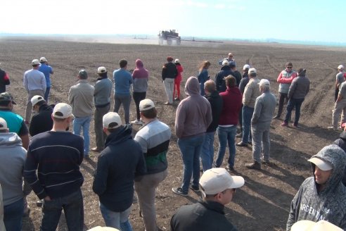 En Hasenkamp se concretó una jornada dinámica de Servi Parts Agromaquinarias