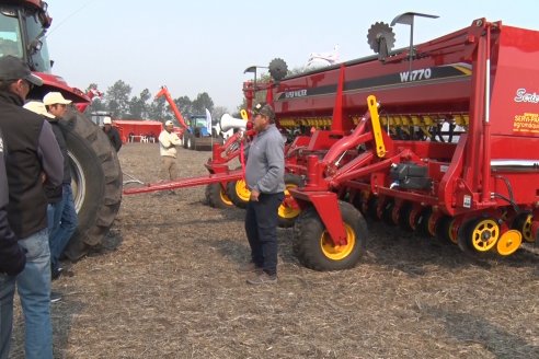 En Hasenkamp se concretó una jornada dinámica de Servi Parts Agromaquinarias