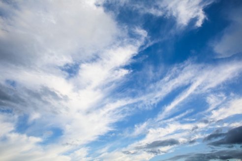 Estiman una primavera variable y un verano con clima neutral