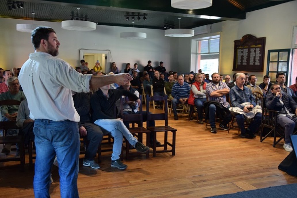 Nidera Semillas reunió a un grupo de especialistas de la Región Centro Nidera Semillas reunió a un grupo de especialistas de la Región Centro