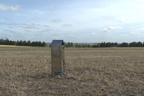 Manuel Jorge Hadad y Mariela Seehaus - EEA INTA Paraná - Primer equipo monitoreo de particulas y vapores de pesticidas en el aire