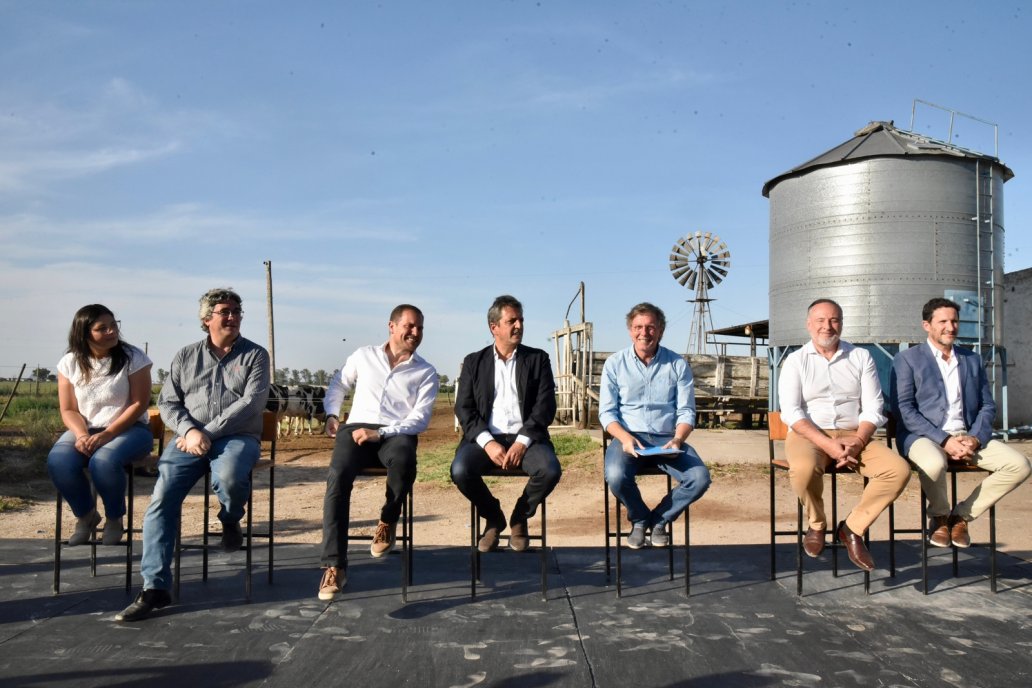 En un tambo cordobés se concretó el anuncio oficial a productores. En un tambo cordobés se concretó el anuncio oficial a productores.