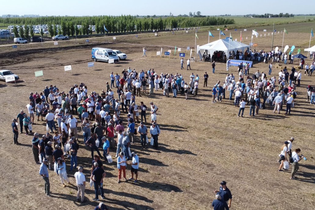 La cita fue en campos de la vecina provincia de Santa Fe.