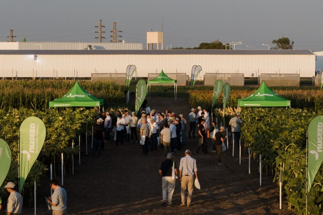 Casi 200 productores, distribuidores y asesores se dieron cita Casi 200 productores, distribuidores y asesores se dieron cita