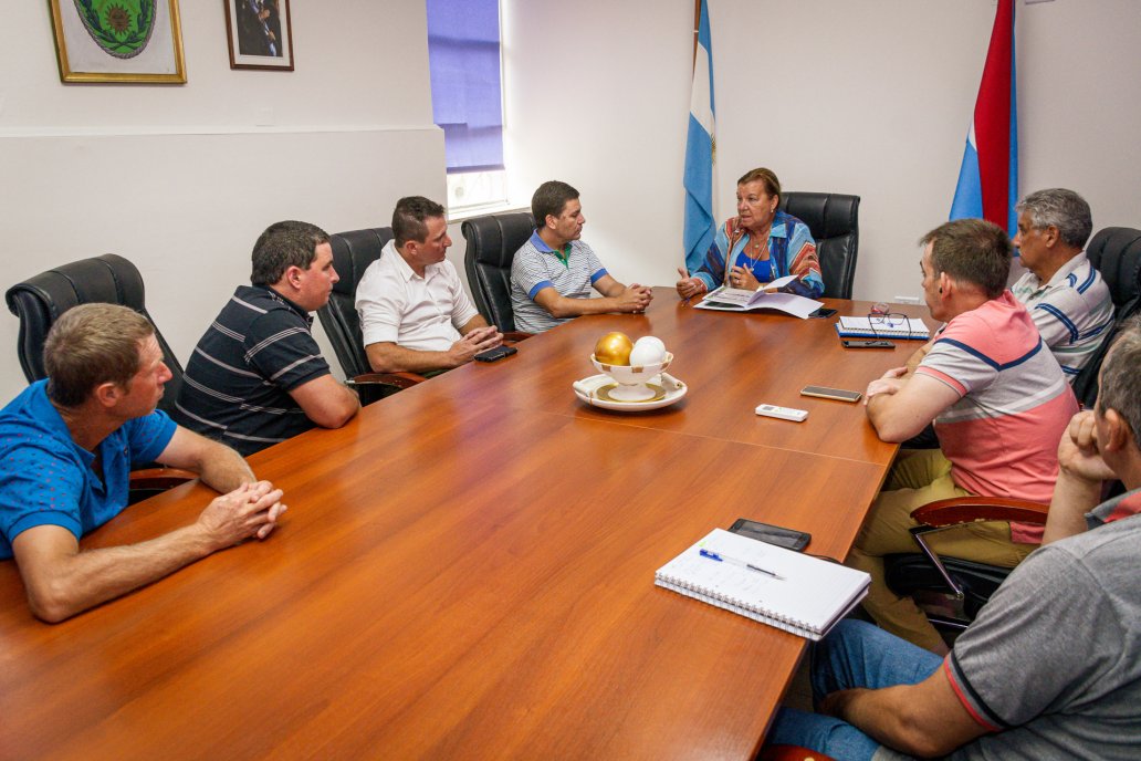 La titular de Vialidad habló del proyecto de inversión con productores.