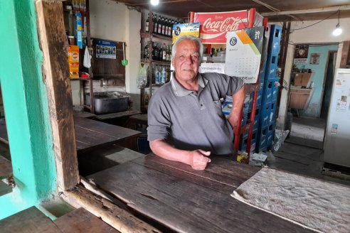 Un recodo en el camino y una parada obligada en la despensa y bar de “Lucho” Oreggioni