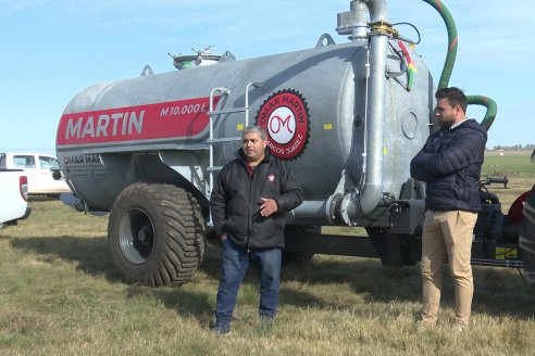 Presentación y Jornada Dinámica en Estación Camps- Weinbaur S.A. - Estercolera Omar Martin M10000L