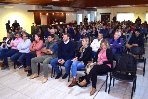 Destete precoz, producción de pasto y administración, temas centrales de la capacitación ganadera