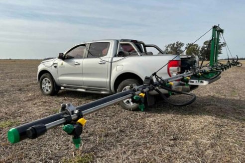 Pick ups que se vuelven máquinas agrícolas abonan el paisaje rural