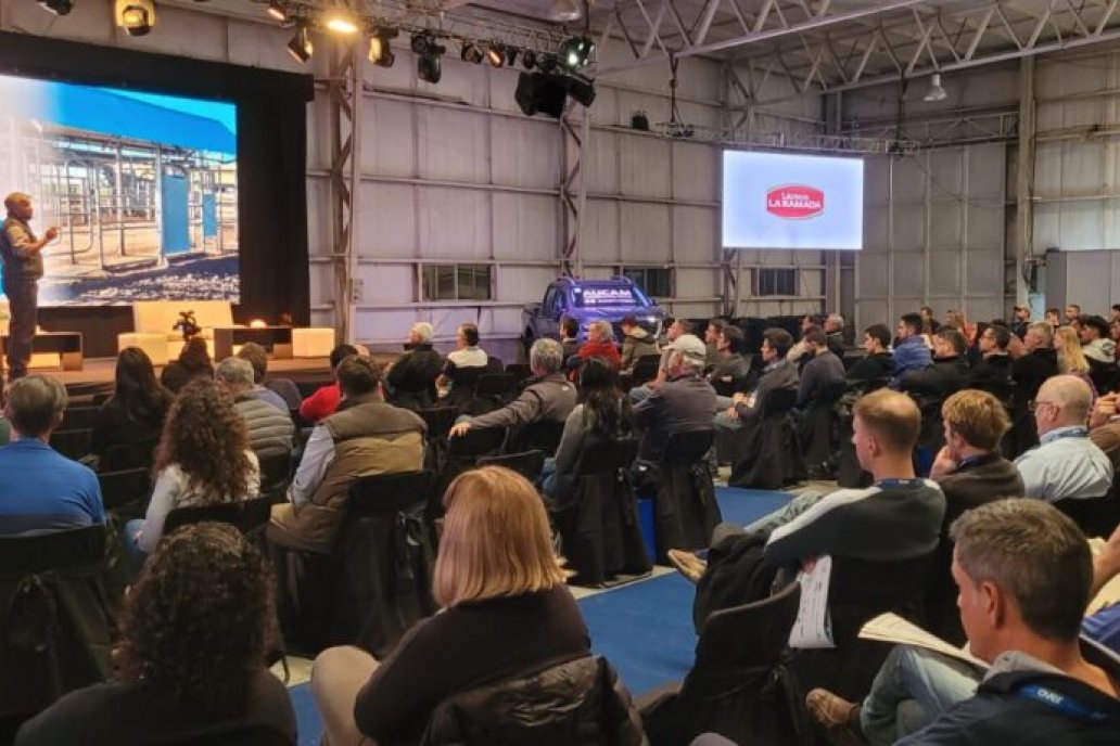 La experiencia de expertos atrapa la atención en las conferencias de Todo Láctea