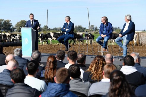 Massa anunció el Plan Aviar y la quinta cuota de Impulso Tambero