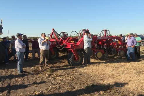 Presentación Sembradora Gherardi G 900 Air Planter - Brondi Maquinarias - Campo Flia. Broder - Distrito Tala, E.Ríos