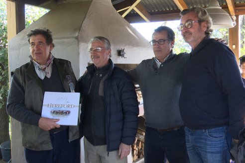 Gira Hereford Mesopotámica 2023 - Visita a Establecimiento Don Napoleon - Larroque, E.Rios