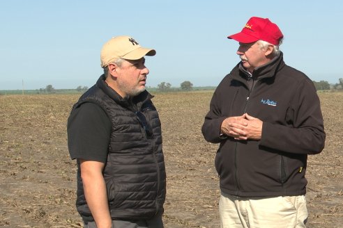 Jornada Dinámica a Campo en Larroque - E.Rios Maquinaria Agricolas - Presentación Sembradora Multiproposito Bertini 40.000