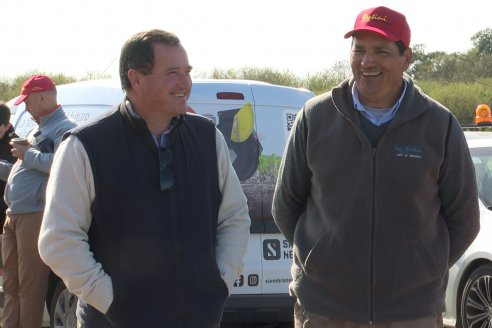 Jornada Dinámica a Campo en Larroque - E.Rios Maquinaria Agricolas - Presentación Sembradora Multiproposito Bertini 40.000